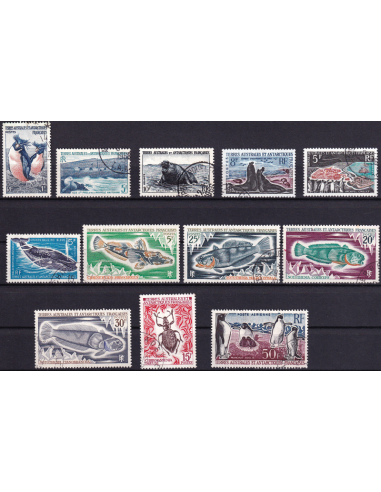T.A.A.F. - Lot de timbres-Poste +...